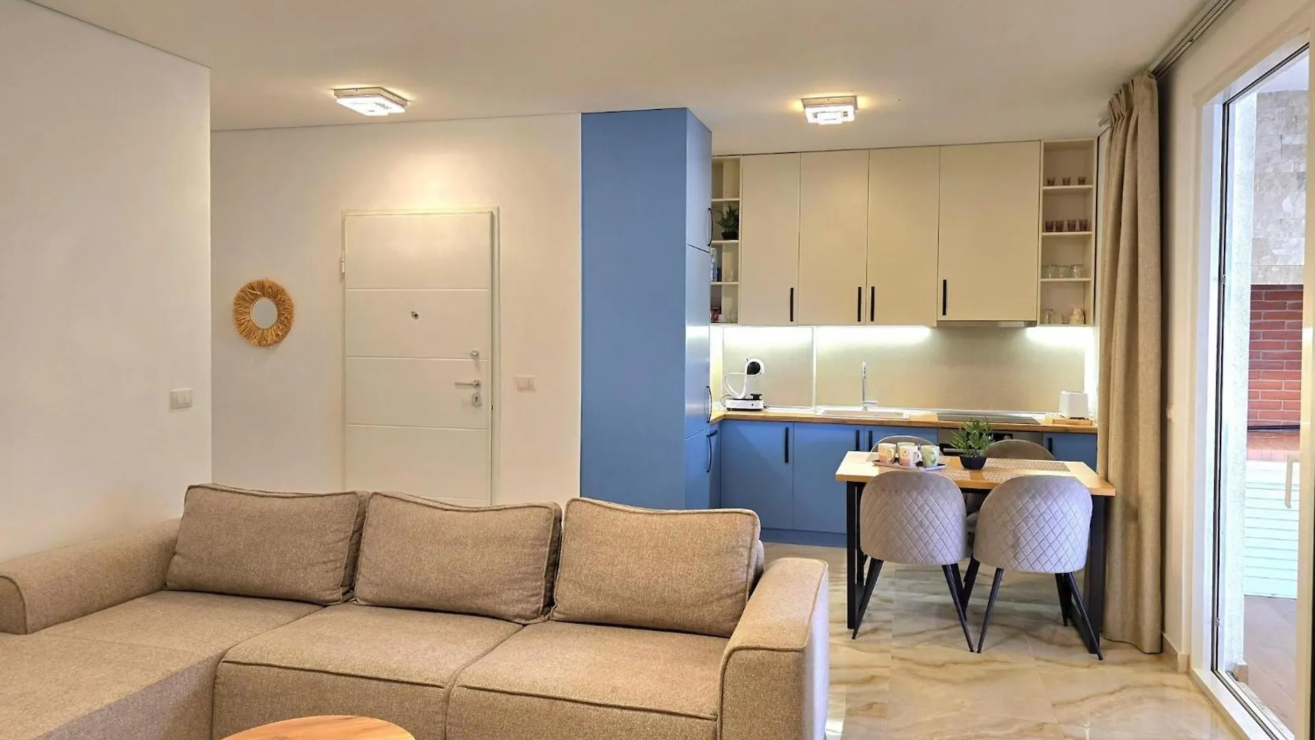 Cozy 2-Bedroom Apartment With Balcony Plazhi San Pietro