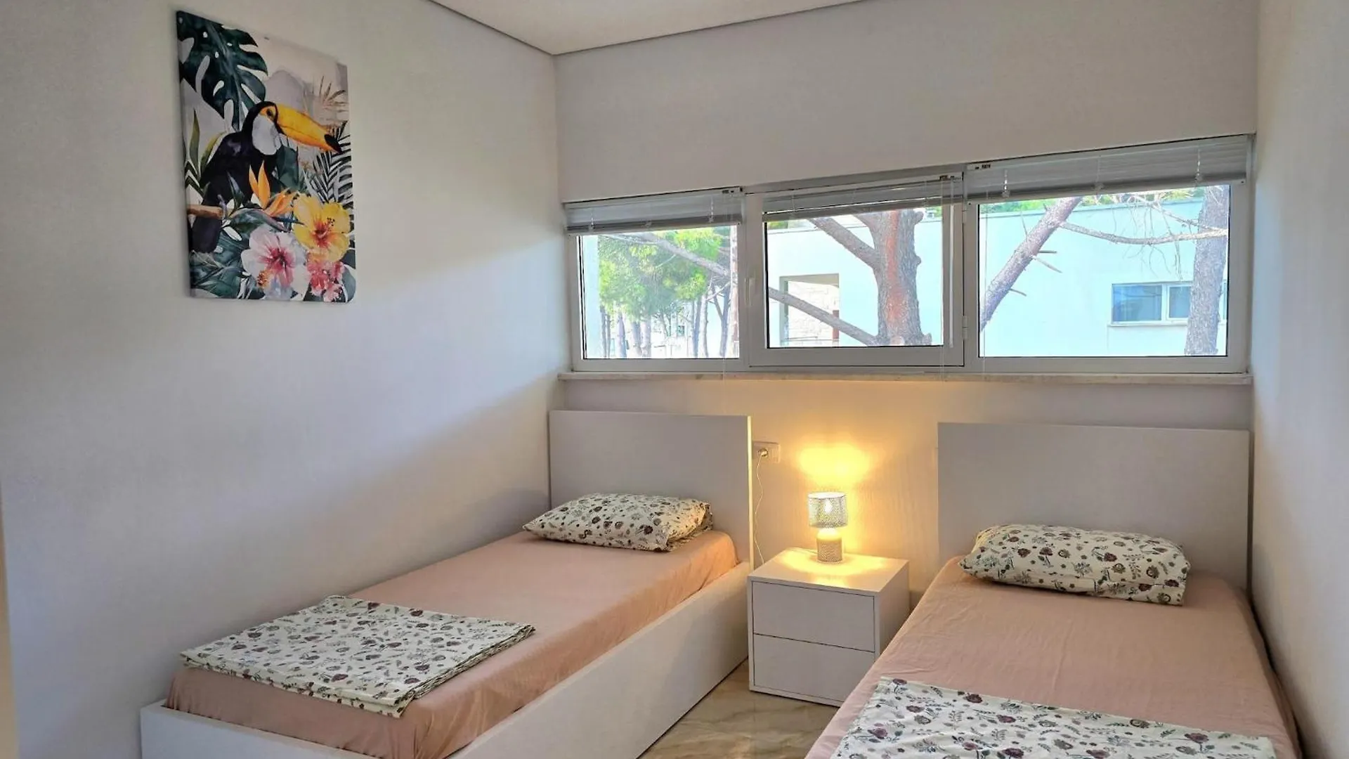 Cozy 2-Bedroom Apartment With Balcony Plazhi San Pietro