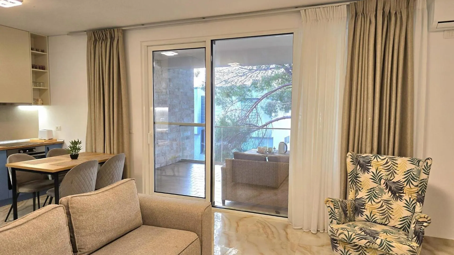 Cozy 2-Bedroom Apartment With Balcony Plazhi San Pietro Albania